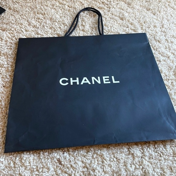 Chanel Shopping Bag with Flower - Picture 1 of 5